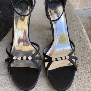 FOR SALE Black Heels with jewel detail.